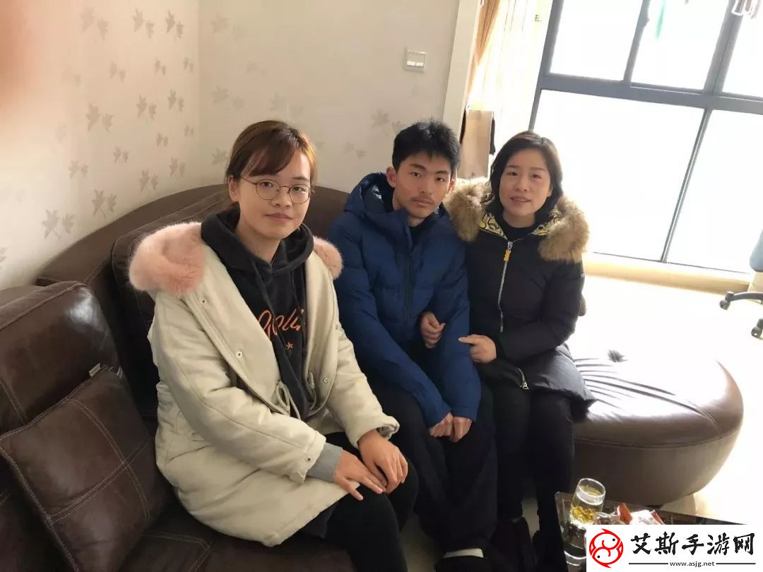 沈芯语老师md0076家访：深入家庭了解学生的成长环境