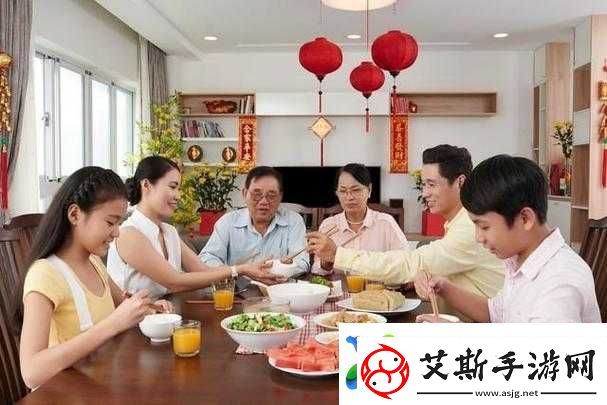 父母儿女媳妇齐聚一堂-共享欢乐幸福时光