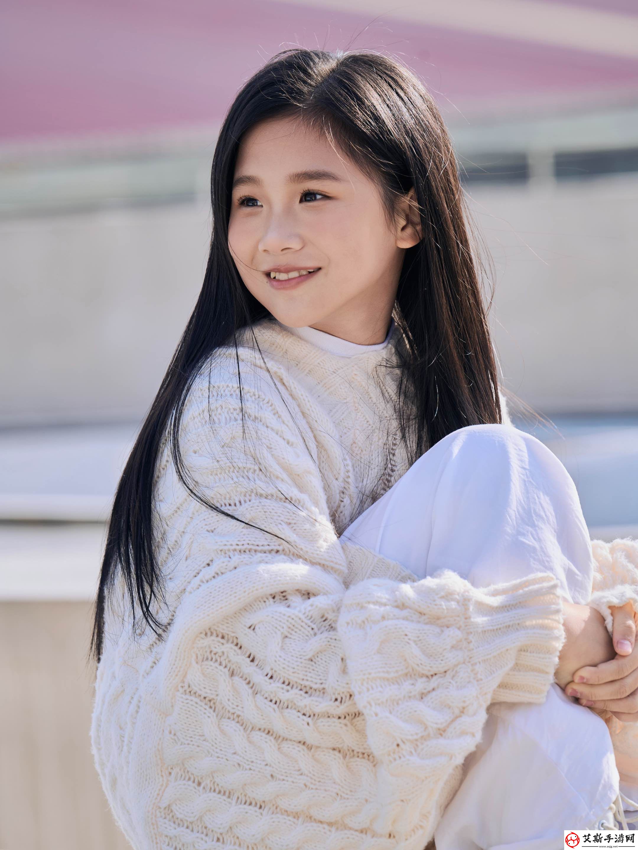 新生代小歌手王伊朵发布个人最新单曲就在前方