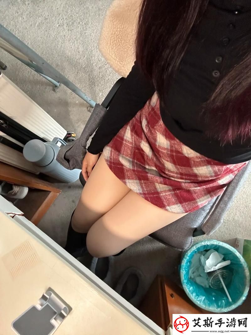 情感的纷乱与成长：乱女1一7第一章乱女小丹青松资讯
