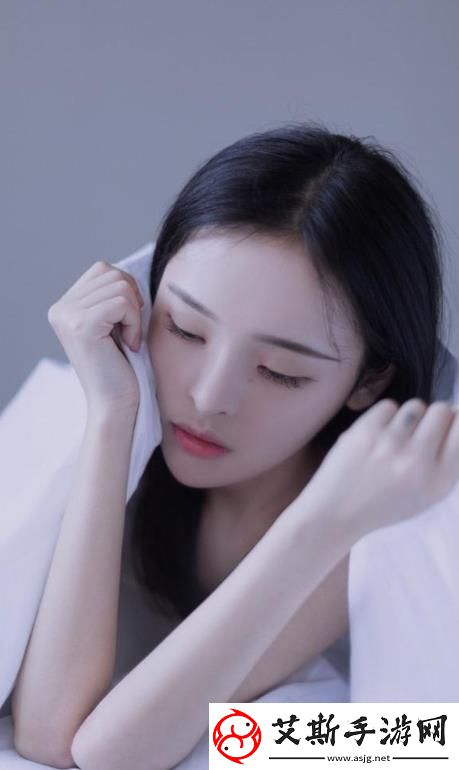 还没睡的有福了！gogo午夜高清免费摄影：月色下的快门，夜的美等你发现！