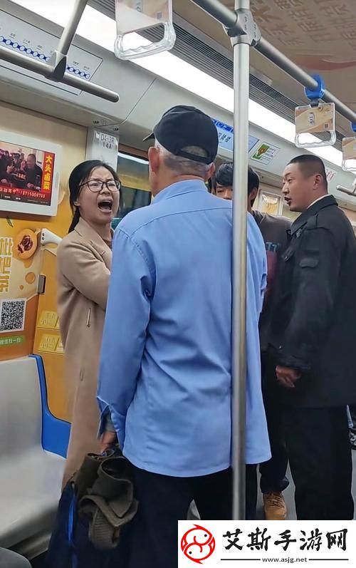 车上坐不下了妈妈坐我-温暖的亲情在路途绽放