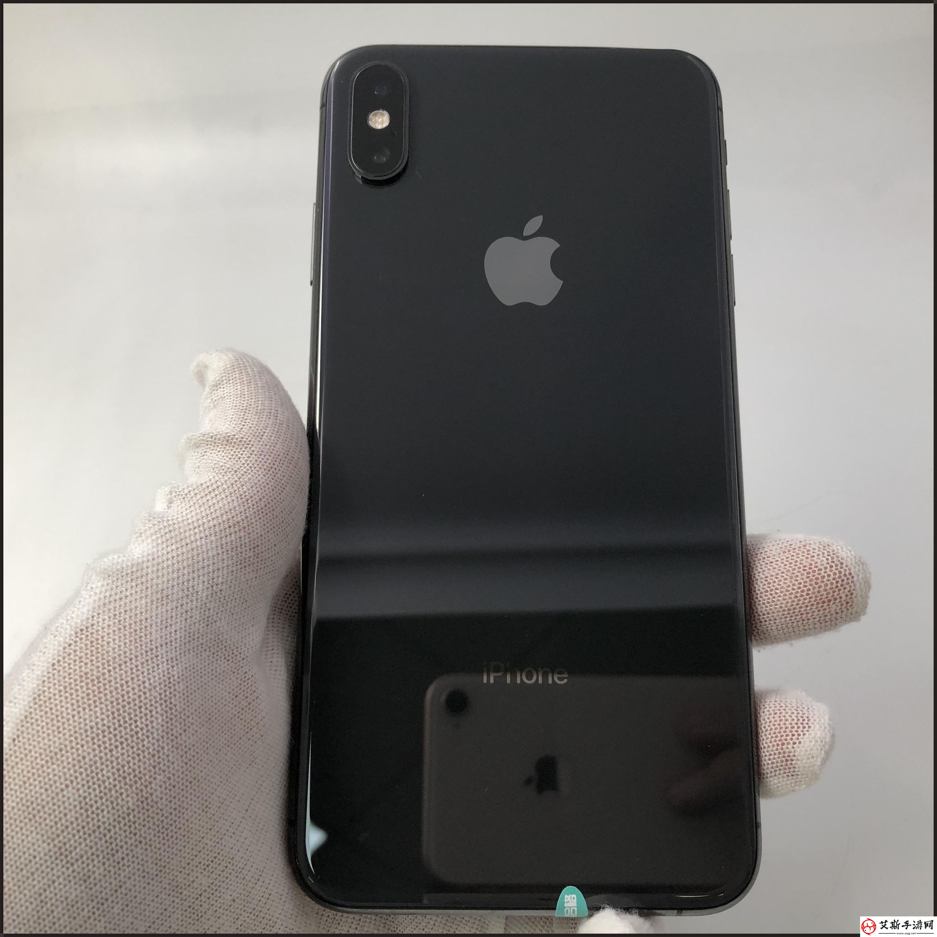 超大屏霸主-笑傲群雄：iPhone-XS-Max创新崛起的幽默逸事