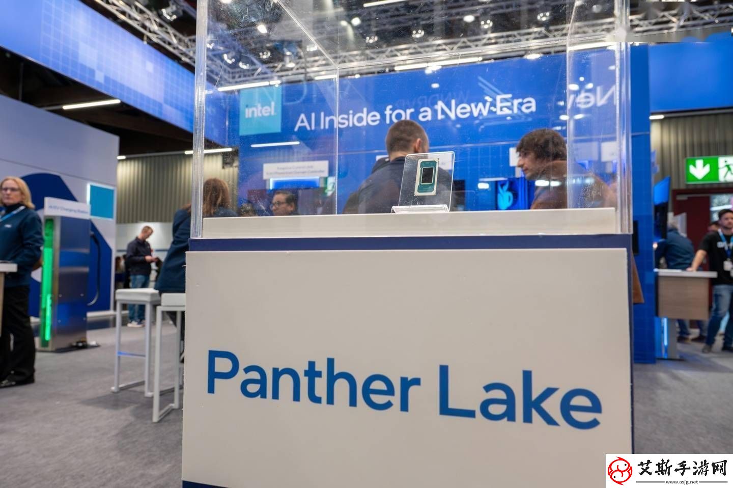 英特尔Panther-Lake处理器实物亮相-下半年将以酷睿Ultra-300系列发布