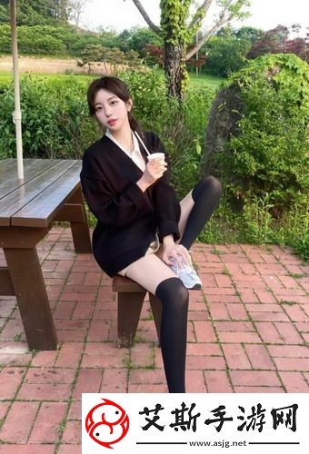一旦亲密关系就难以割舍-友感慨：爱情的羁绊如此深厚！