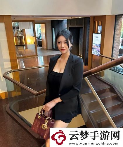 当秘书下面太紧不出来-职场生存法则你得知道！