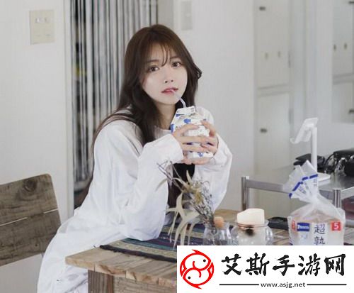 草莓直播间-友热议：你们的“水果计划”真是太好嗑了！快来围观这场“抖音盛宴”！